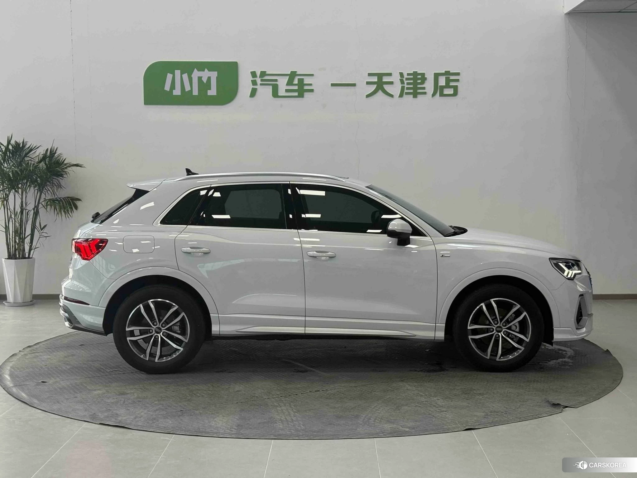 Audi Q3 id 4455876 из Китая 13