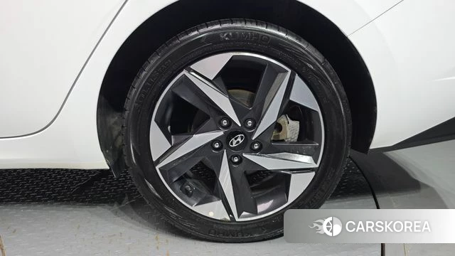 Hyundai Avante Hybrid (CN7) id 4592763 из Кореи 13