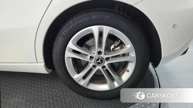 Mercedes-Benz A-Class W177 id 4307980 из Кореи 13