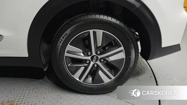 Kia The New Niro id 4268353 из Кореи 13