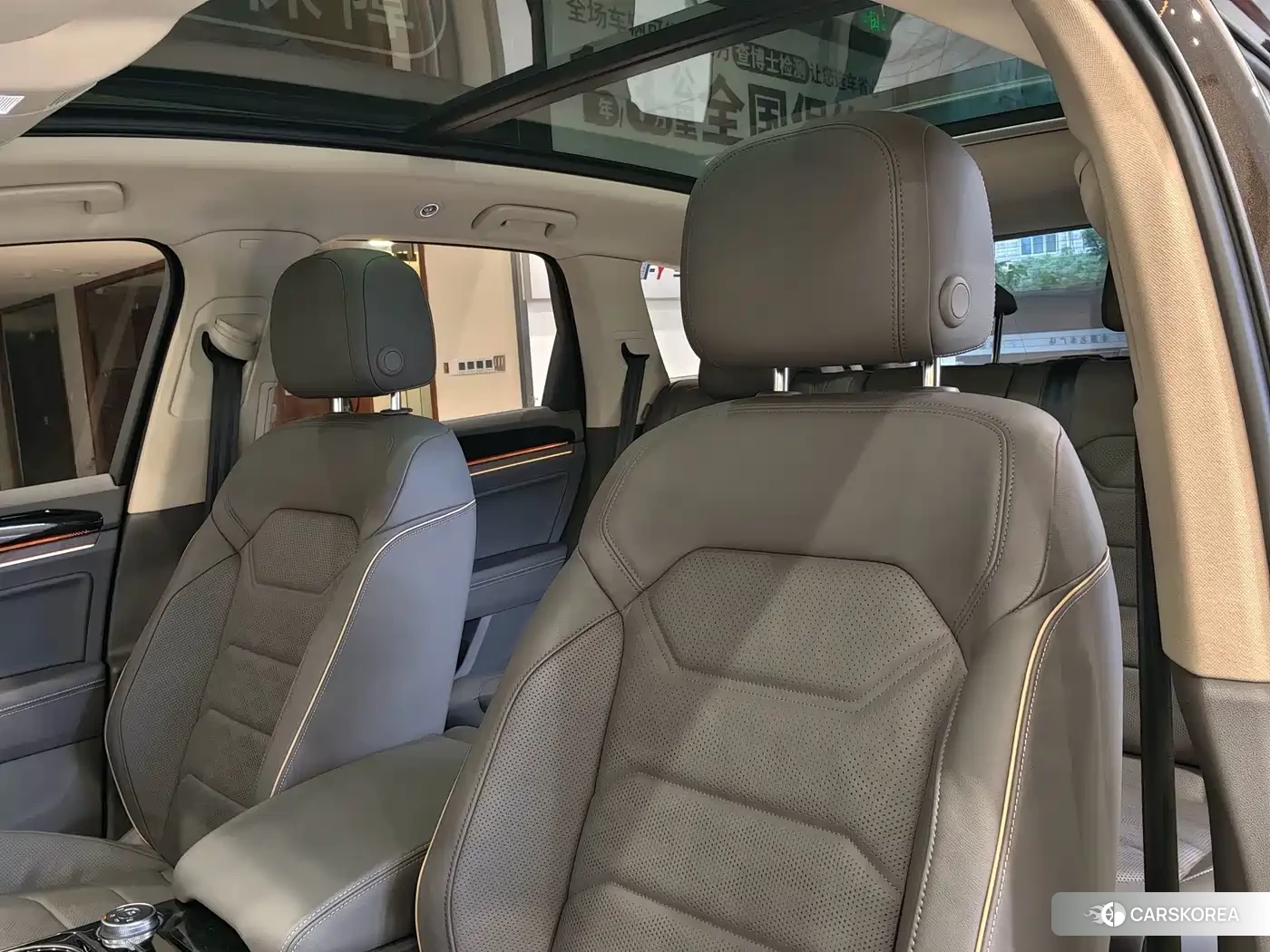 Volkswagen Touareg id 4547632 из Китая 13