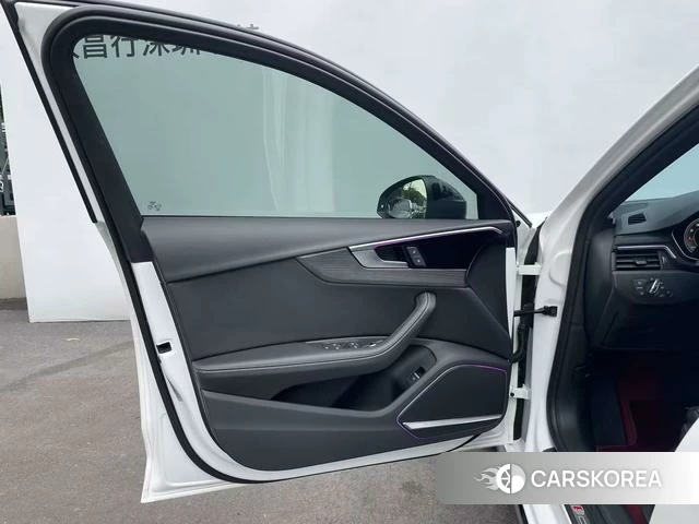 Audi A4L id 4297956 из Китая 13