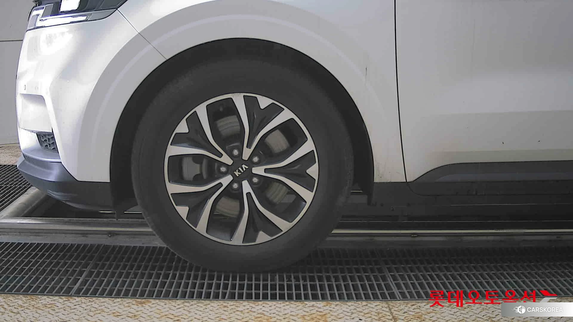 Kia Carnival id 4312642 из Кореи 13