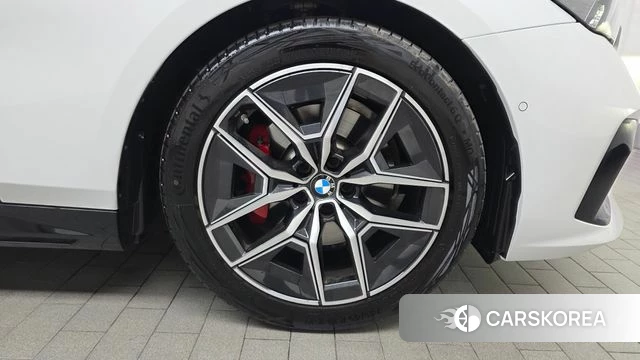 BMW 5 Series (G60) id 4407755 из Кореи 13