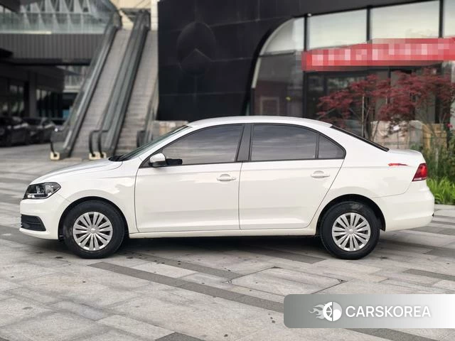 Volkswagen Santana id 4279115 из Китая 13