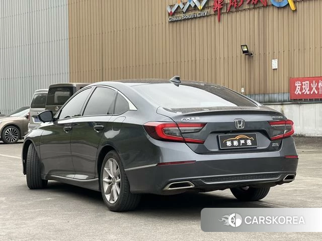 Honda Accord id 4300465 из Китая 13