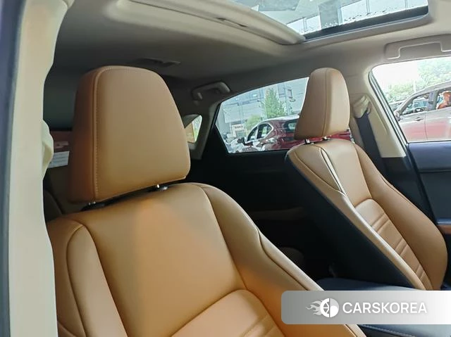 Lexus NX id 4262354 из Китая 13