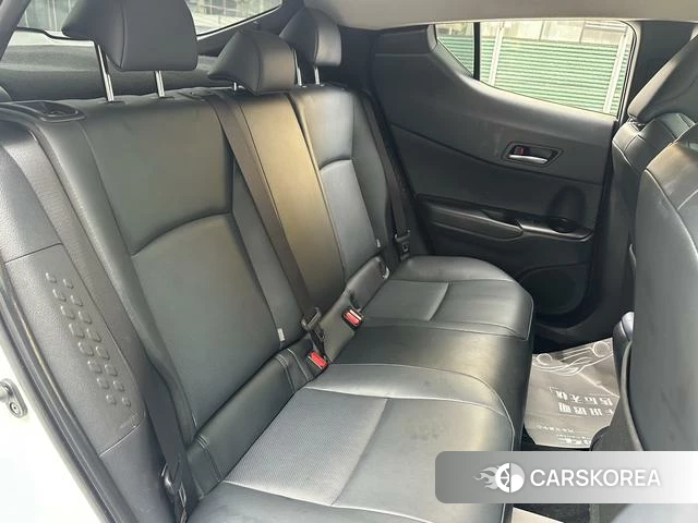 Toyota C-HR id 4368350 из Китая 13