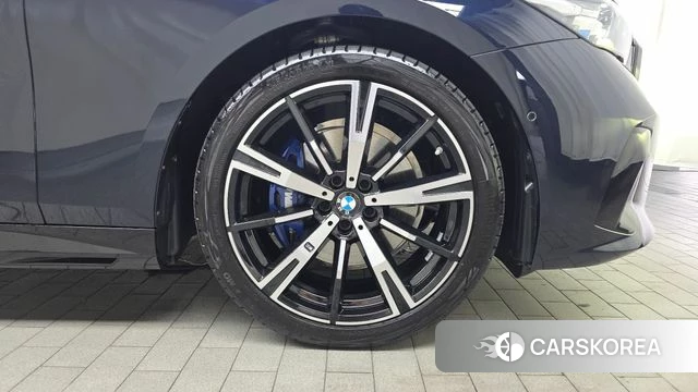BMW 5 Series (G60) id 4570970 из Кореи 13