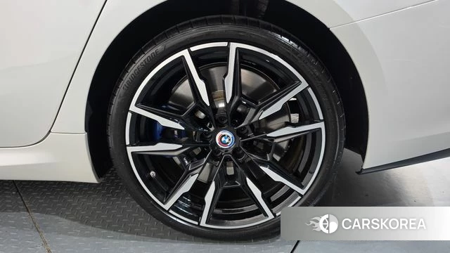 BMW 8 Series (G15) id 4739986 из Кореи 13