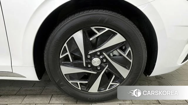 Hyundai The New Grandeur IG Hybrid id 4223913 из Кореи 13