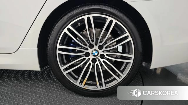 BMW 5 Series (G30) id 4530449 из Кореи 13