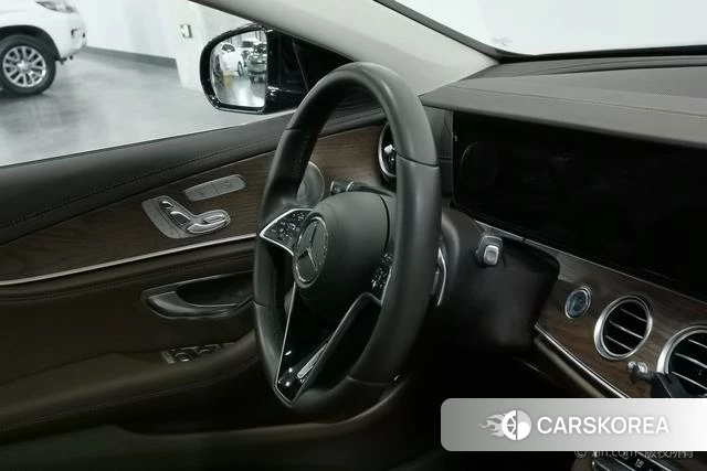 Mercedes-Benz E-class id 4297869 из Китая 13