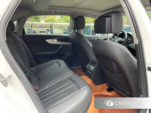 Audi A4L id 4254216 из Китая 13