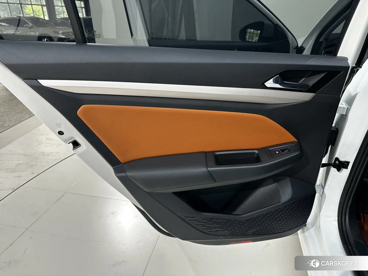 Volkswagen Bora id 4493124 из Китая 13