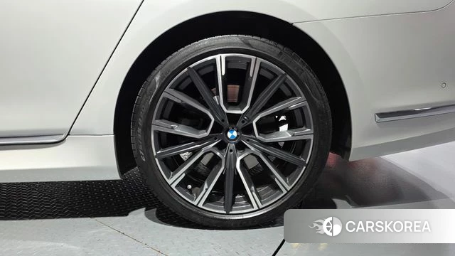 BMW 7 Series (G11) id 4701618 из Кореи 13