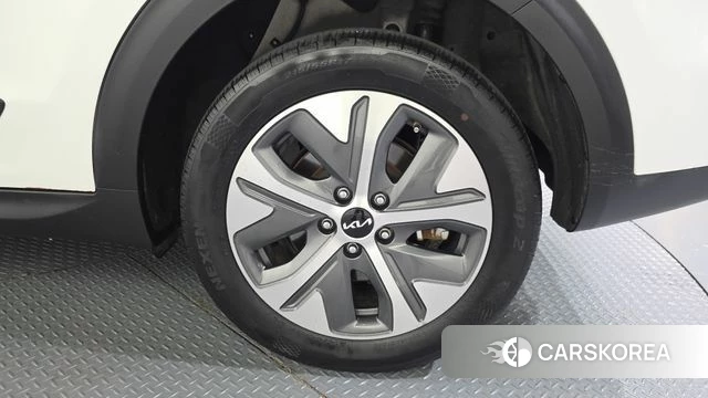 Kia Niro Plus id 4444032 из Кореи 13