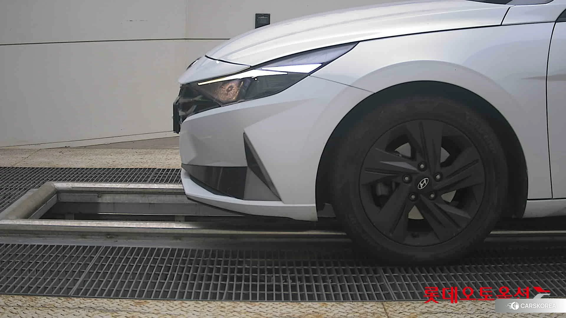 Hyundai Avante Hybrid id 4902379 из Кореи 13