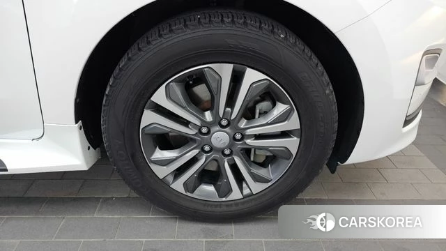 Kia The New Carnival id 4698744 из Кореи 13