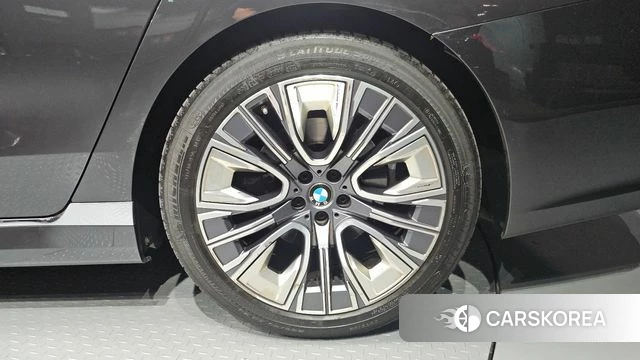 BMW 7 Series (G70) id 4916897 из Кореи 13