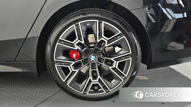 BMW 5 Series (G60) id 4441472 из Кореи 13
