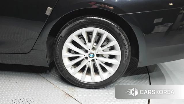 BMW 5 Series (G30) id 4330867 из Кореи 13