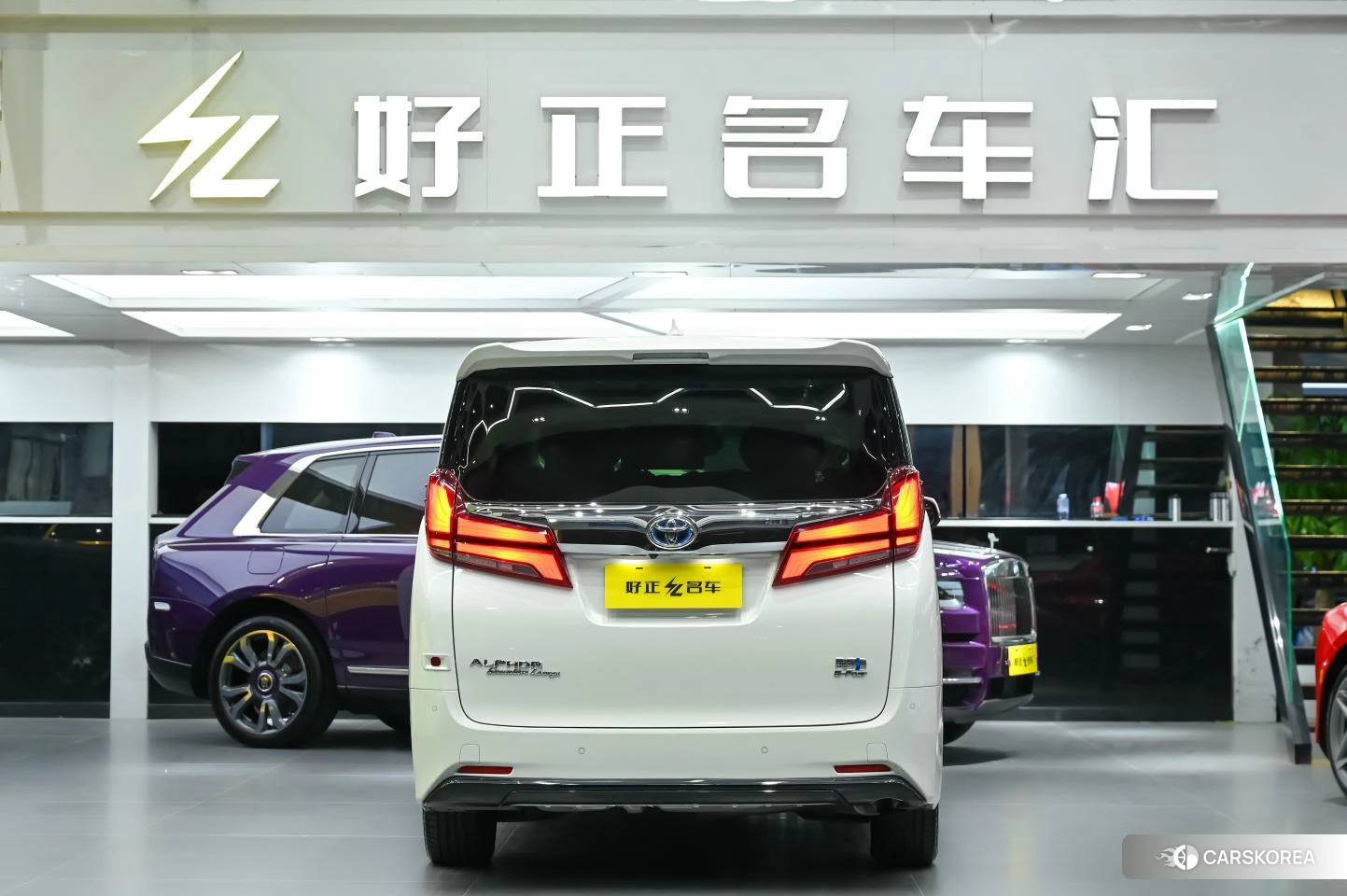 Toyota Alphard id 4514020 из Китая 13