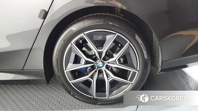 BMW 5 Series (G60) id 4266269 из Кореи 13
