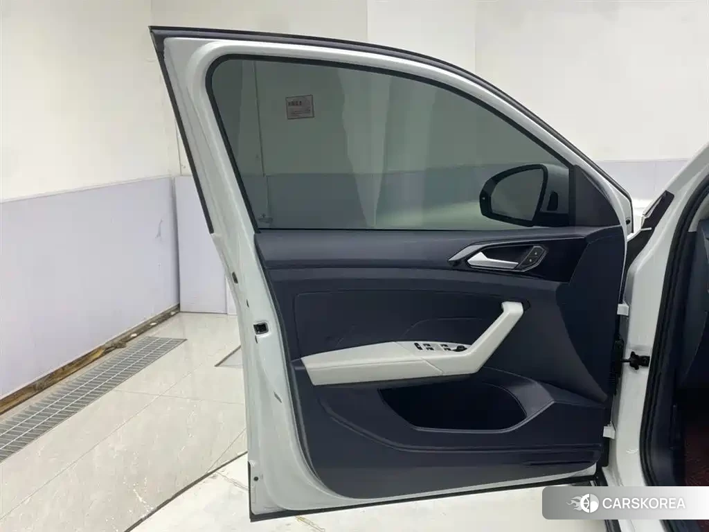 Volkswagen Tharu id 4686066 из Китая 13