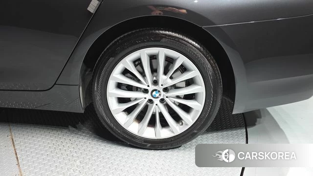 BMW 5 Series (G30) id 4769884 из Кореи 13