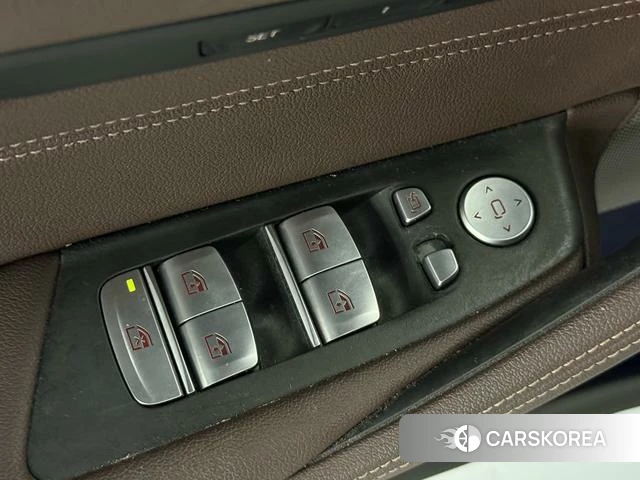 BMW 5 series id 4259195 из Китая 13