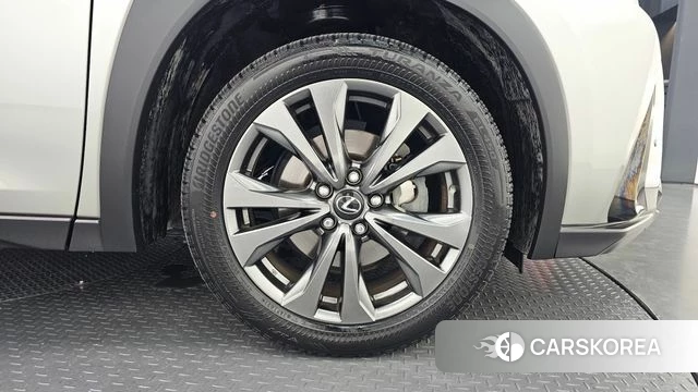 Lexus UX250h id 4780011 из Кореи 13