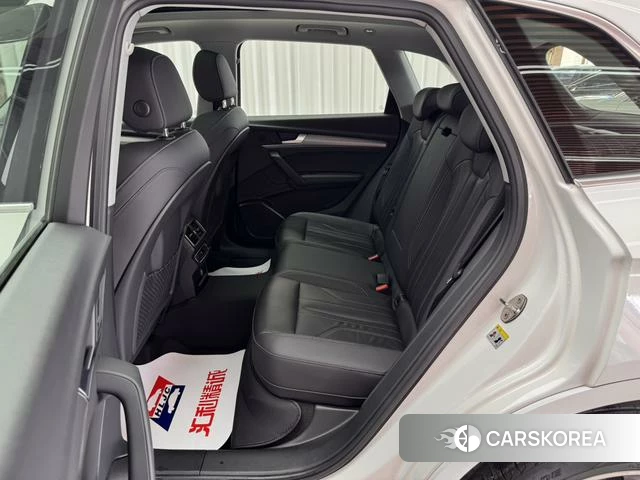 Audi Q5L id 4190427 из Китая 13