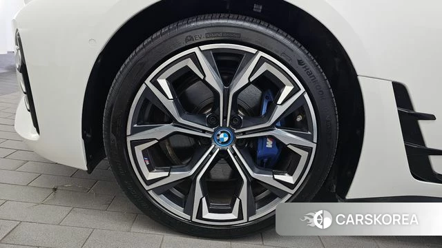BMW i4 id 4749542 из Кореи 13