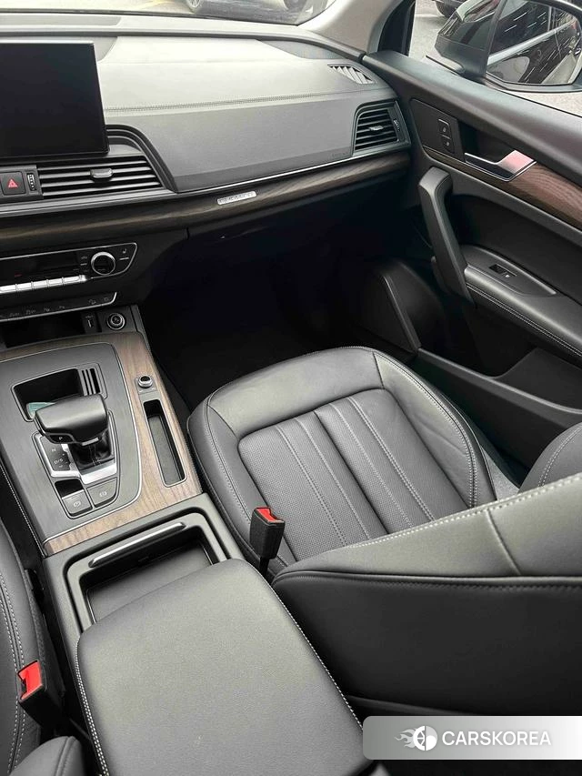 Audi Q5L id 3856107 из Китая 13