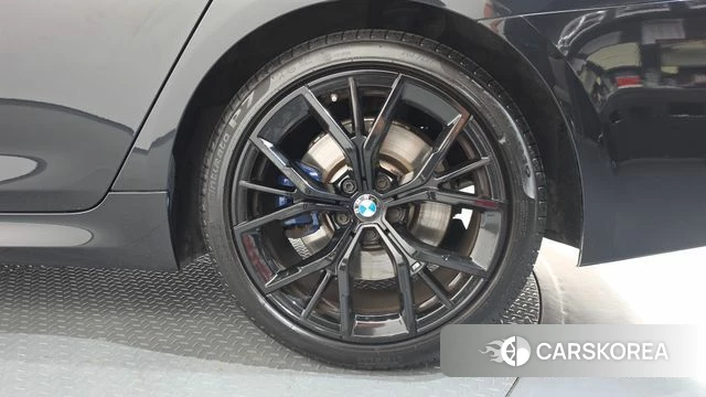 BMW 5 Series (G30) id 4529462 из Кореи 13