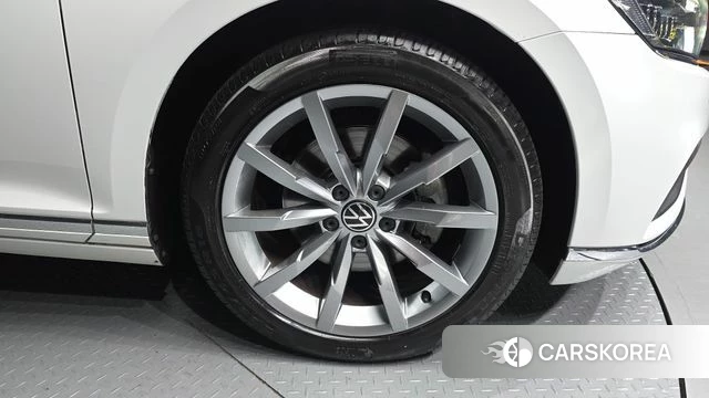 Volkswagen Passat GT (B8) id 4624261 из Кореи 13