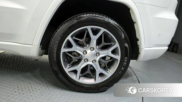 Jeep Grand Cherokee id 4416711 из Кореи 13