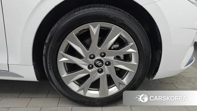 Hyundai The New Grandeur IG Hybrid id 4434364 из Кореи 13