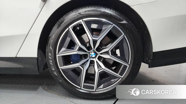 BMW 5 Series (G60) id 4767234 из Кореи 13