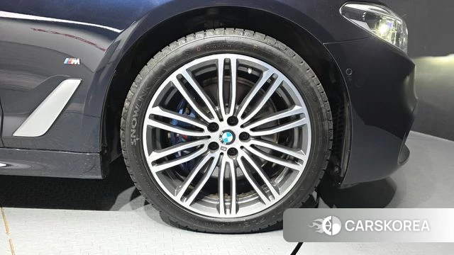 BMW 5 Series (G30) id 4396820 из Кореи 13