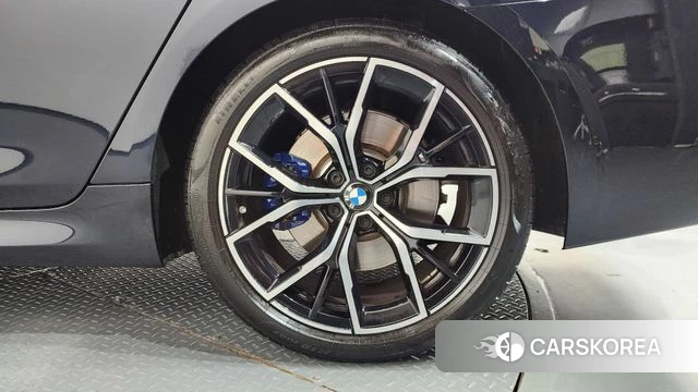 BMW 5 Series (G30) id 4775260 из Кореи 12