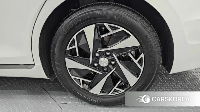 Hyundai The New Grandeur IG Hybrid id 4389256 из Кореи 13