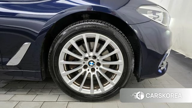 BMW 5 Series (G30) id 4389939 из Кореи 13