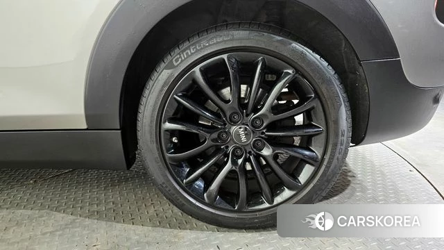 Mini Cooper Clubman id 4269292 из Кореи 13