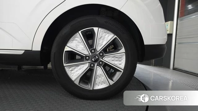 Kia Soul Booster EV id 4662766 из Кореи 13