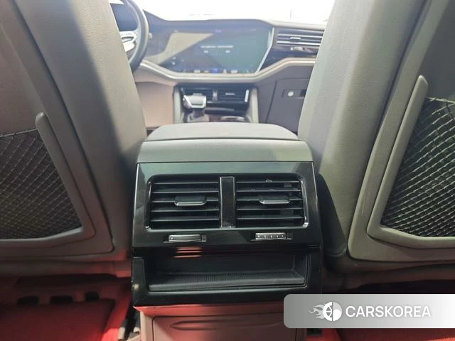 Volkswagen Touareg id 4259743 из Китая 13