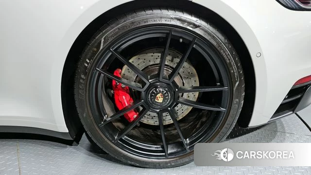 Porsche 911(992) id 4223795 из Кореи 13