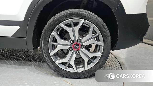 Kia Seltos id 4283668 из Кореи 13