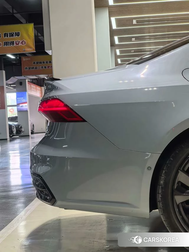 Audi A7L id 3920588 из Китая 13